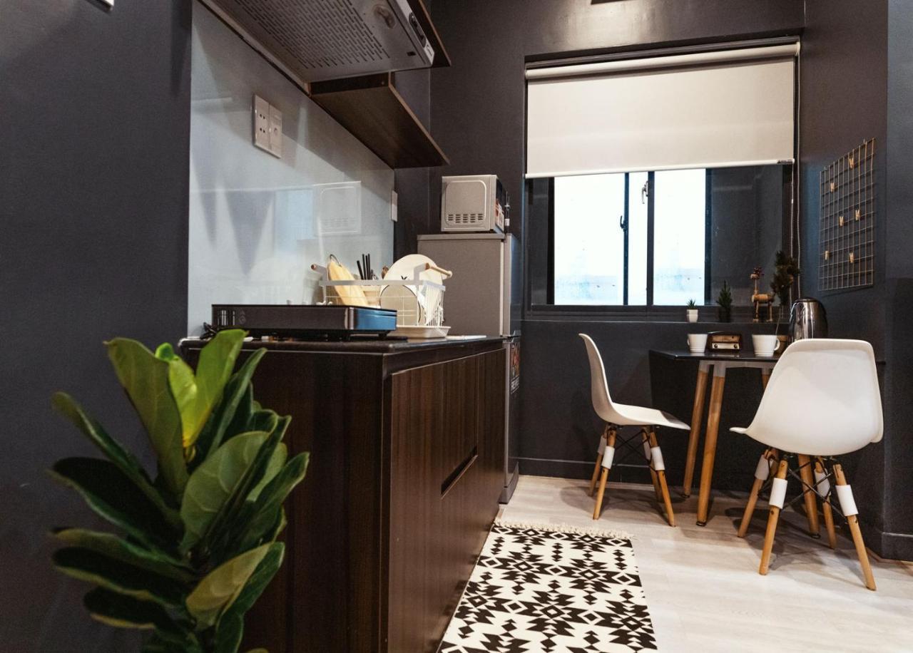 Chilla Palace Homestay Хошимин Екстериор снимка